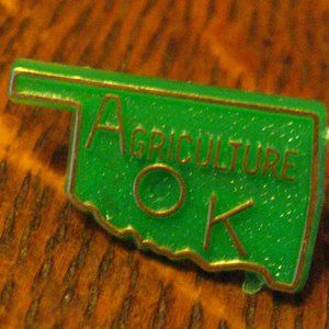 Oklahoma Agriculture Lapel Pin Souvenir OK